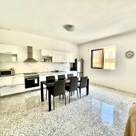 Camag Apartment - Very Close To Airport Birżebbuġa 外观 照片