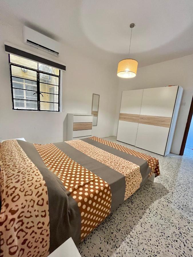Camag Apartment - Very Close To Airport Birżebbuġa 外观 照片
